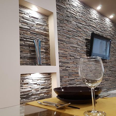 Woodstone Apartment Ploiesti Exterior photo