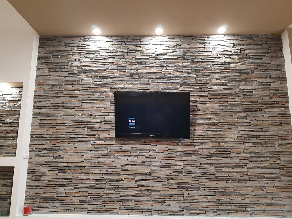 Woodstone Apartment Ploiesti Exterior photo
