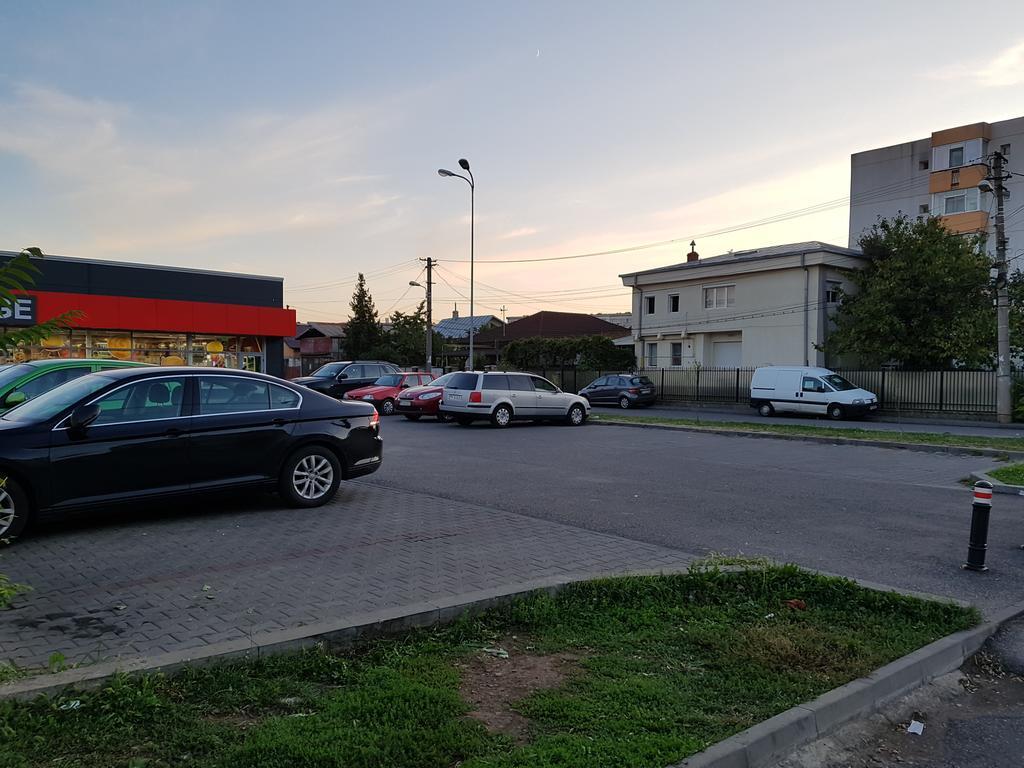 Woodstone Apartment Ploiesti Exterior photo